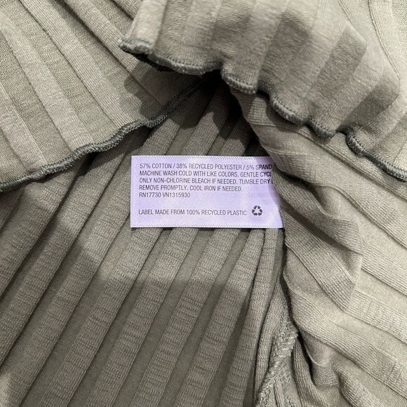 A NEW DAY Women Soft Lightweight Knit PLEATED Shirt/Top Green SZ S - Picture 4 of 4